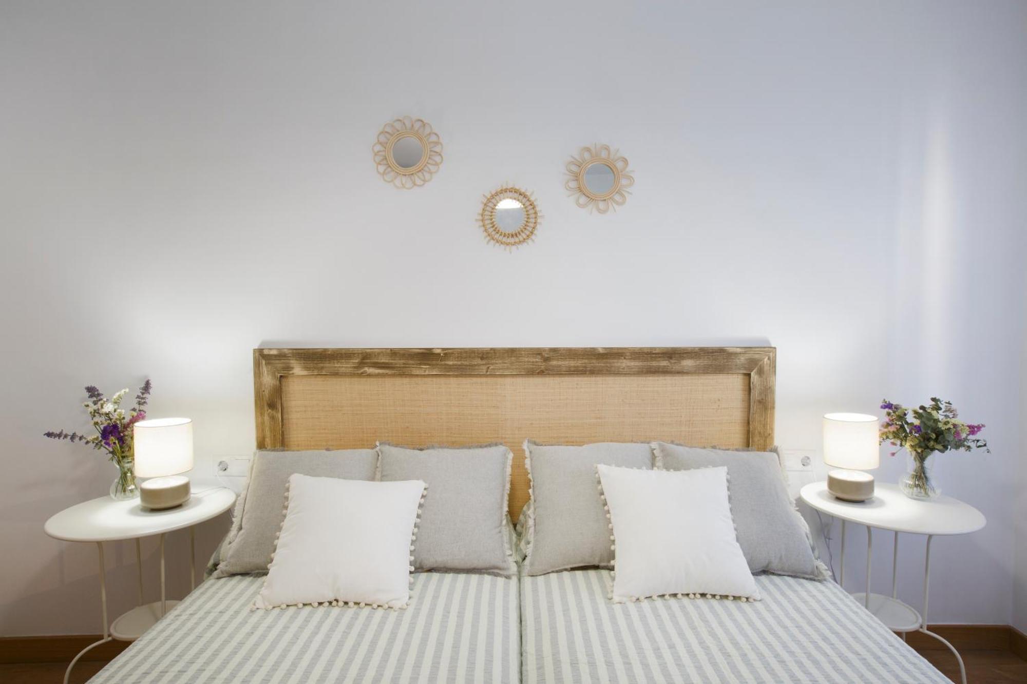 Apartamento Turistico Ana Arroniz Exterior photo